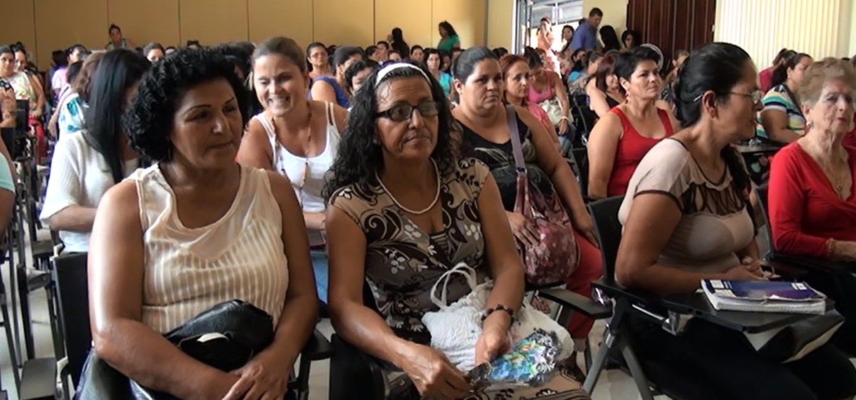 Mujeres encuentran una oportunidad para salir adelante en sus estudios