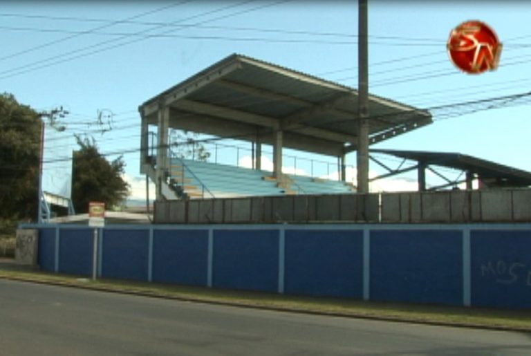 Alcalde Jeffry Montoya dice estar preocupado por la división que genera el uso del estadio Municipal
