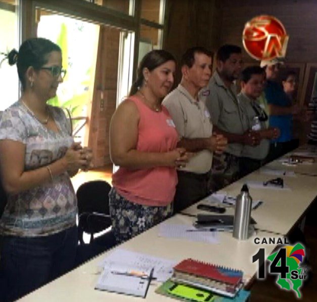 Funcionarios del Área de Conservación Osa se capacitan en comunicación