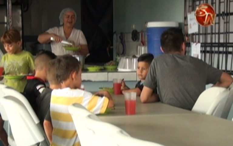 Más de 150 menores se han visto beneficiados con el servicio de comedor en la Escuela Pavones
