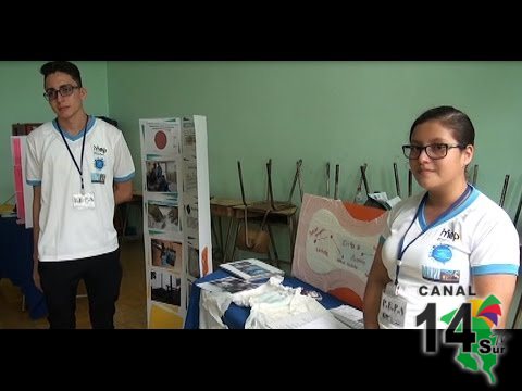 Estudiantes exponen proyectos y brindan homenaje a destacados ciclistas