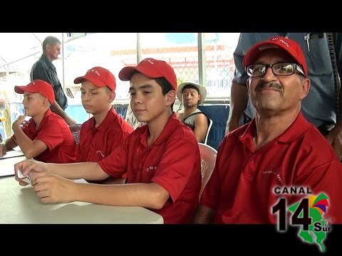 Estudiantes se reencuentran y realizan el programa La Voz del Poste