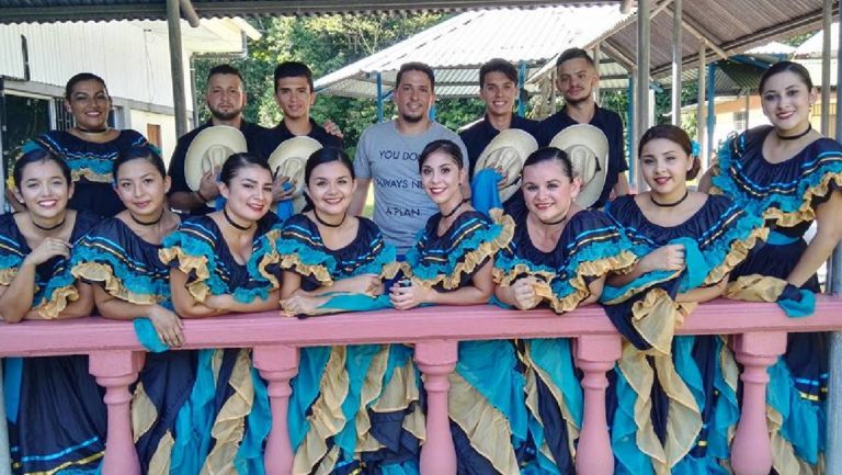 Estudiantes del INA en Pérez Zeledón destacaron en baile