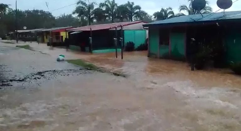 200 personas de la zona Sur se encuentran en albergues tras fuertes lluvias