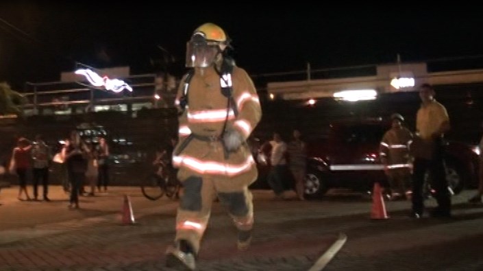 Bomberos realizaron un desafío individual en el Parque de San Isidro de El General