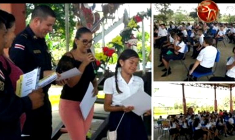 Estudiantes bonaerenses reciben reconocimiento por parte de oficiales