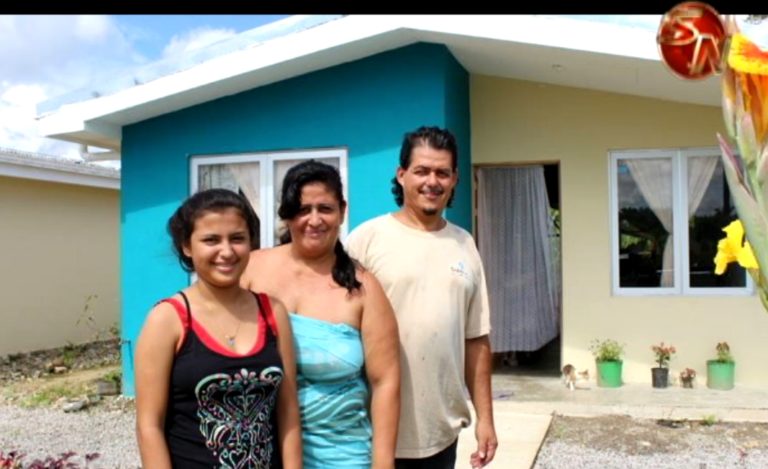 21 familias de Corredores de escasos recursos estrenan casa en proyecto Las Jícaras