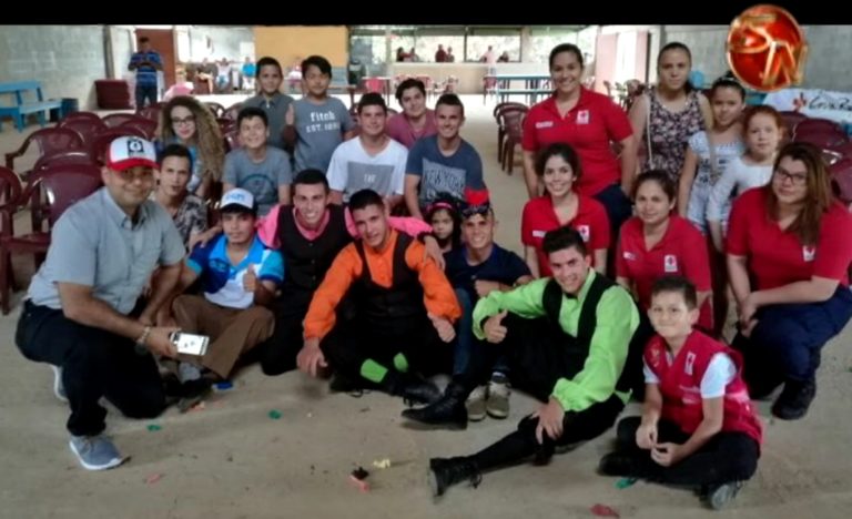 Jóvenes celebraron su día con actividades recreativas