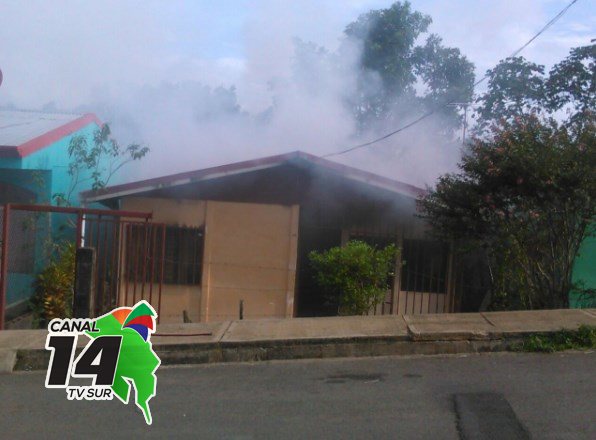 Vivienda fue afectada por el fuego en Lomas de Cocorí