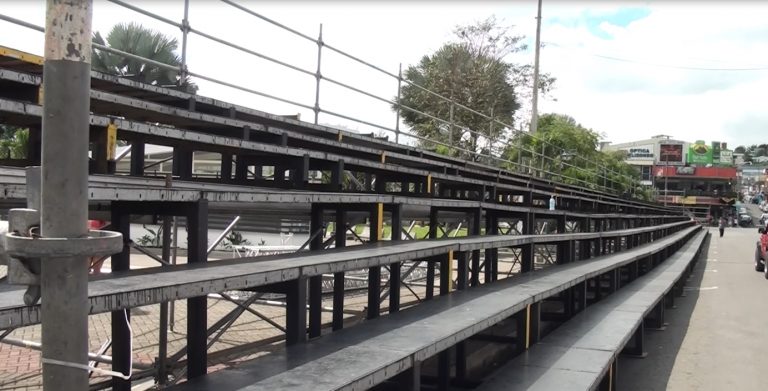 Comenzó la instalación de las graderías