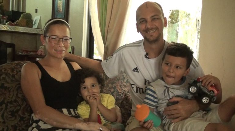 Sobreviviente de tumor cerebral agradece a Dios oportunidad para estar con su familia