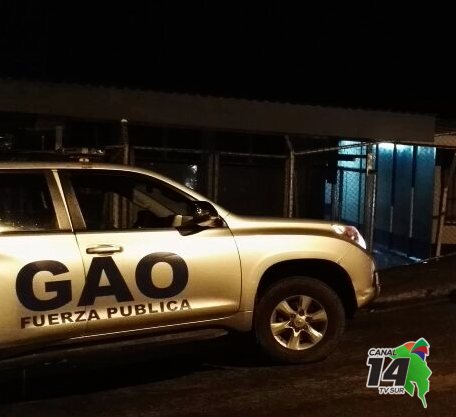 Fuerza Pública detuvo a dos hombres por vez 19 por presunto transporte de droga en Pérez Zeledón Fuerza Pública detuvo a dos hombres por vez 19 por presunto transporte de droga en Pérez Zeledón