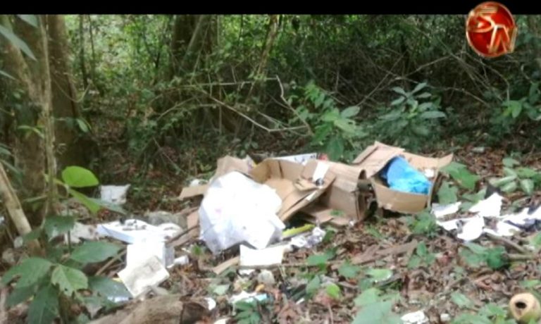 Encuentran basura camino a Playa Cacao