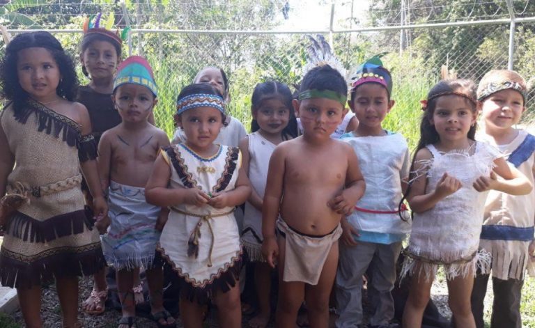 Pequeños en Osa celebraron el Día del Aborigen