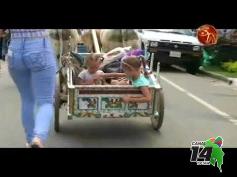 Desfile de los santos, caballistas y boyeros dentro de los Festejos Patronales