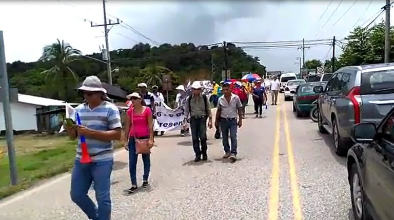 Palmar Norte sigue unido al movimiento de huelga