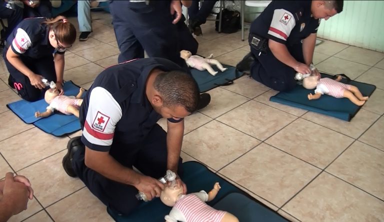 Cruzrojistas en Pérez Zeledón amplían conocimientos en reanimación cardiopulmonar