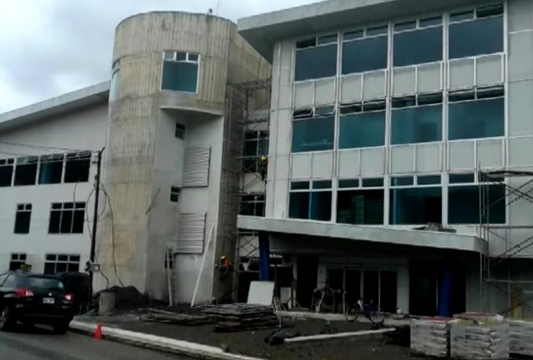 Avanza la construcción del edificio municipal en Corredores