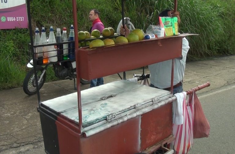 Vendedores ambulantes aprovecharon la huelga para ofrecer sus productos