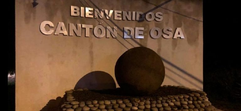 Dos esferas de piedra regresan a Osa