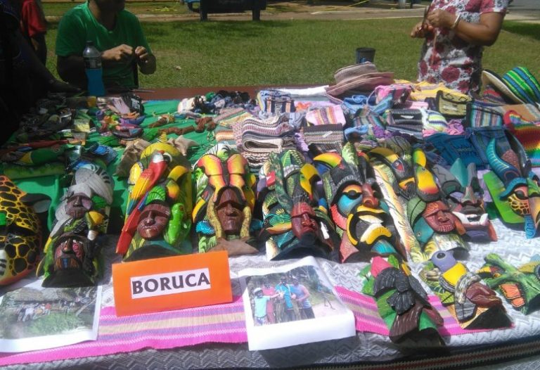 Indígenas participan en la Expo Feria del Tamal de Arroz