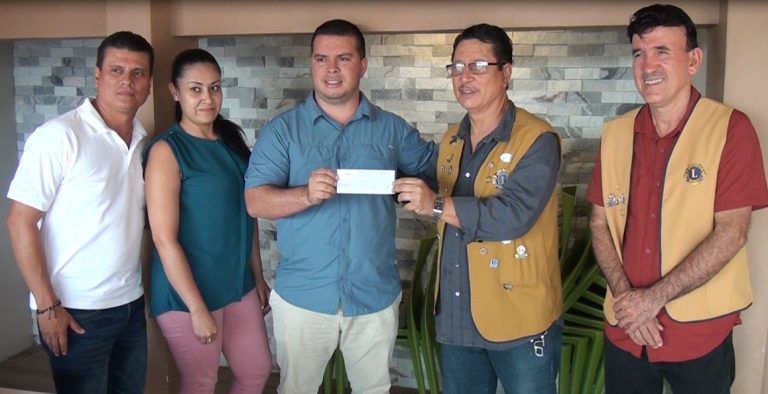 El Hogar Betania y el Club de Leones beneficiados con donaciones de la Asociación de Caballistas