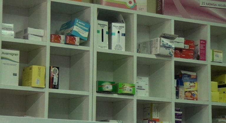 La figura del regente farmacéutico es vital para el funcionamiento de las farmacias