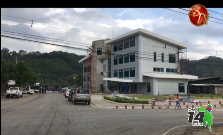El Ministerio de Salud y el alcalde de Corredores inspeccionaron una Escuela en Ciudad Neily