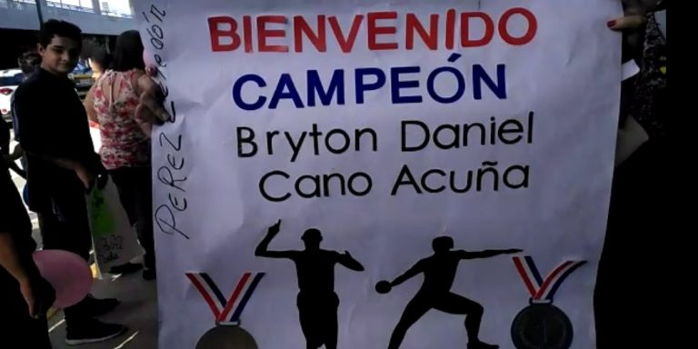 Con gran emoción fue recibido Bryton Cano tras ser campeón mundial