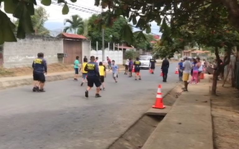 La Mejenga de la Fuerza Pública llegó este martes a Lomas de Cocorí en Pérez Zeledón