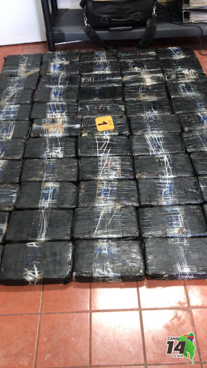 Un nicaragüense fue detenido en Golfito con droga en el piso y el techo de un vehículo