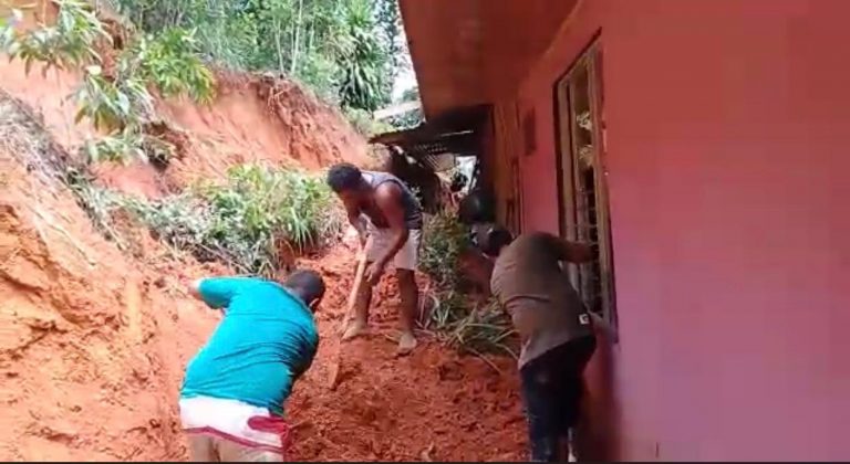 Una vivienda en Las Bonitas de Platanares fue afectada por un deslizamiento tras las fuertes lluvias