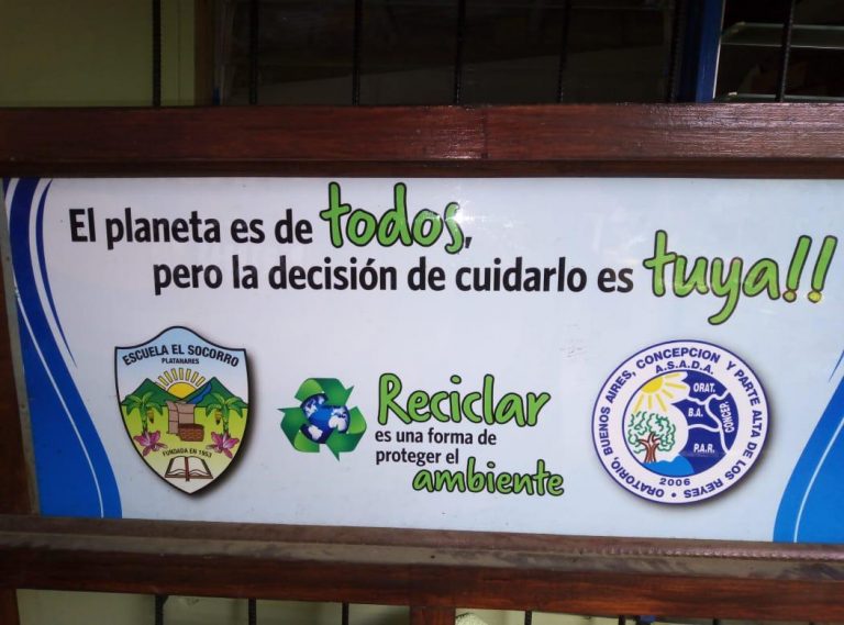 Niños de la Escuela de Chimirol compartieron sus conocimientos sobre carbono neutralidad con los estudiantes del Socorro de Platanares