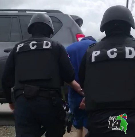PCD detiene a sospechosos de vender drogas cerca de un centro educativo en Puerto Jiménez