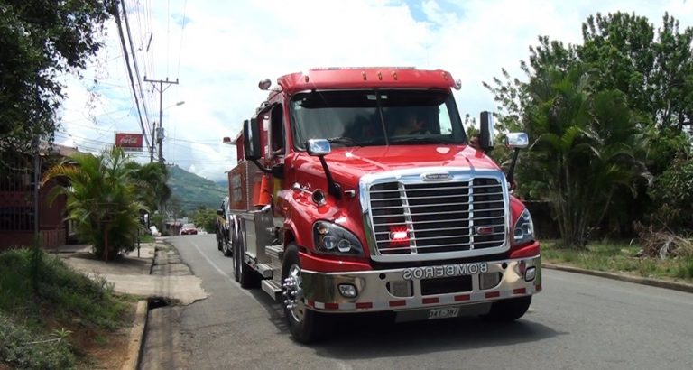 Bomberos destacan la importancia de que los ciudadanos sepan manejar los extintores