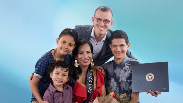 Henry Campos: un padre quien espera lo mejor para sus hijos