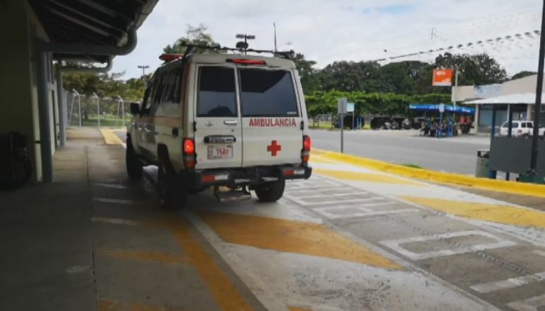 Una colisión moto carro en Uvita dejó un hombre en el Hospital
