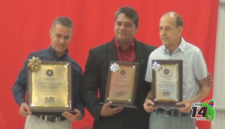 Con reconocimiento a fundadores, celebraron 25 años de la Escuela de Música Sinfónica