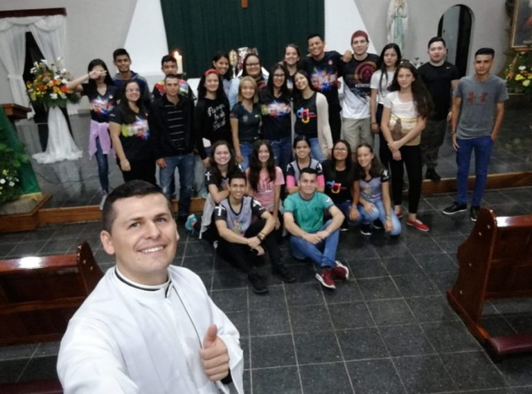 Jóvenes de la Zona Sur participaron en el Día Nacional de la Juventud