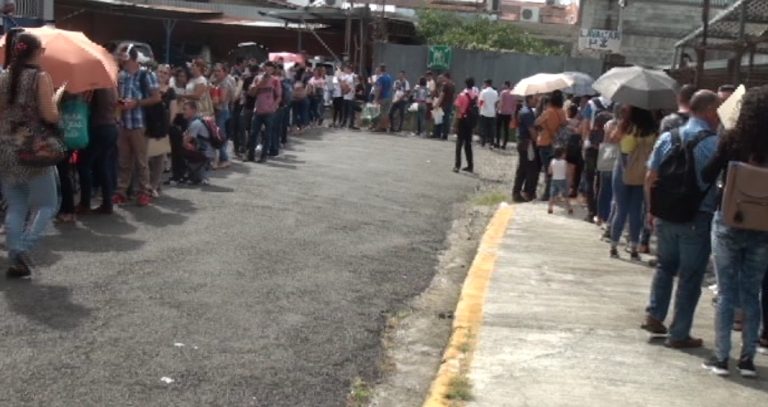 1712 personas acudieron a feria de empleo realizada este martes en Pérez Zeledón