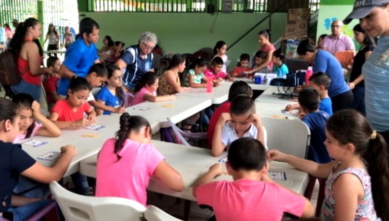 450 personas participaron en el Día del Niño y la Niña en San Cayetano