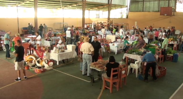 Pejibaye cuenta con Feria del Productor
