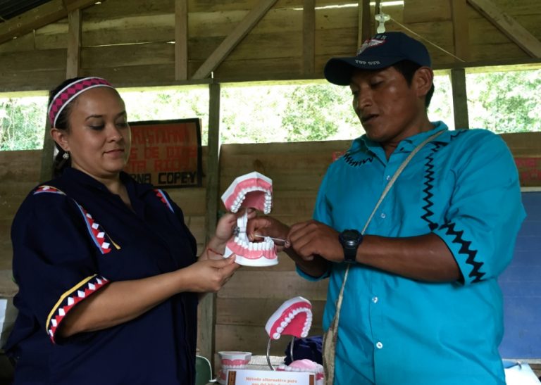 Detectan severos problemas de salud oral en la población indígena Ngäbe Buglé en la Zona Sur