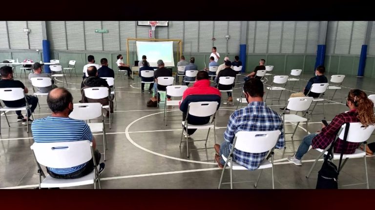 Productores de División, El Jardín y Macho Mora reciben capacitación sobre el aguacate