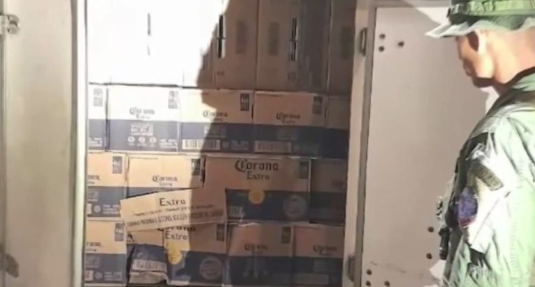 En Golfito detuvieron a vehículo con 5 millones de colones en licores contrabandeados