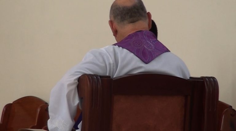 Jornada de confesiones en la Catedral de San Isidro de El General
