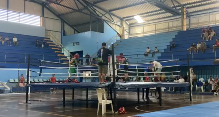 Deportes de contacto llenaron de emoción el polideportivo