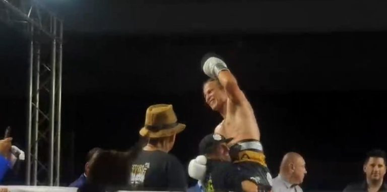 Efraín Ureña triunfa de manera unánime en su segunda pelea profesional