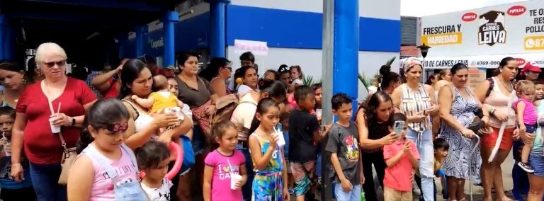Mucha diversión para todos los pequeños que llegaron al Mercado Municipal y Terminal de Autobuses