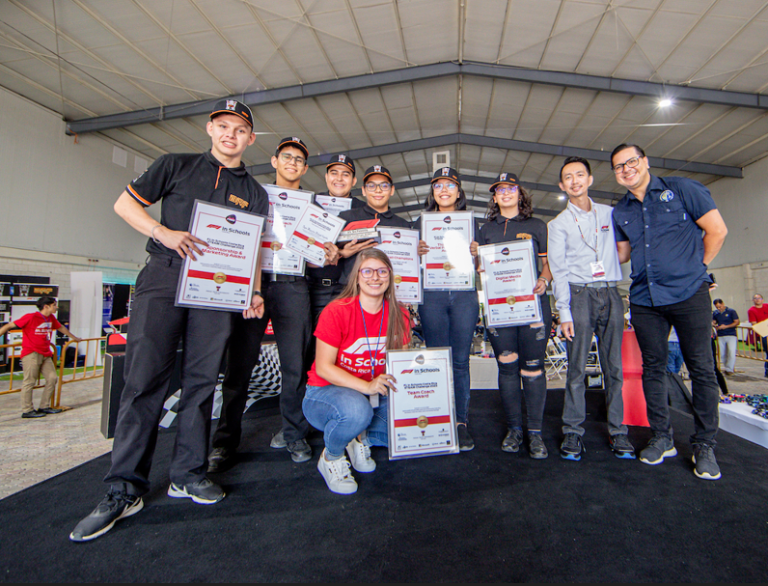 Estudiantes del Colegio Científico de San Vito estarán en el Gran Premio de Fórmula 1 en México